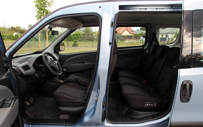 Opel Combo cena 26900 przebieg: 177798, rok produkcji 2012 z Płock małe 596